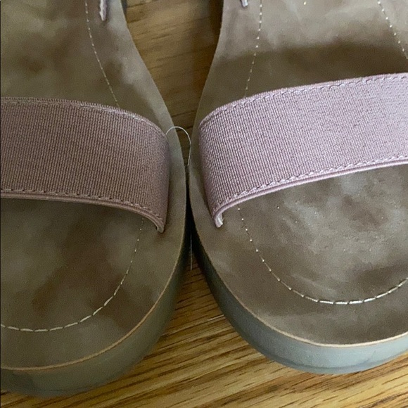 Shoes - Picture 3 of 5